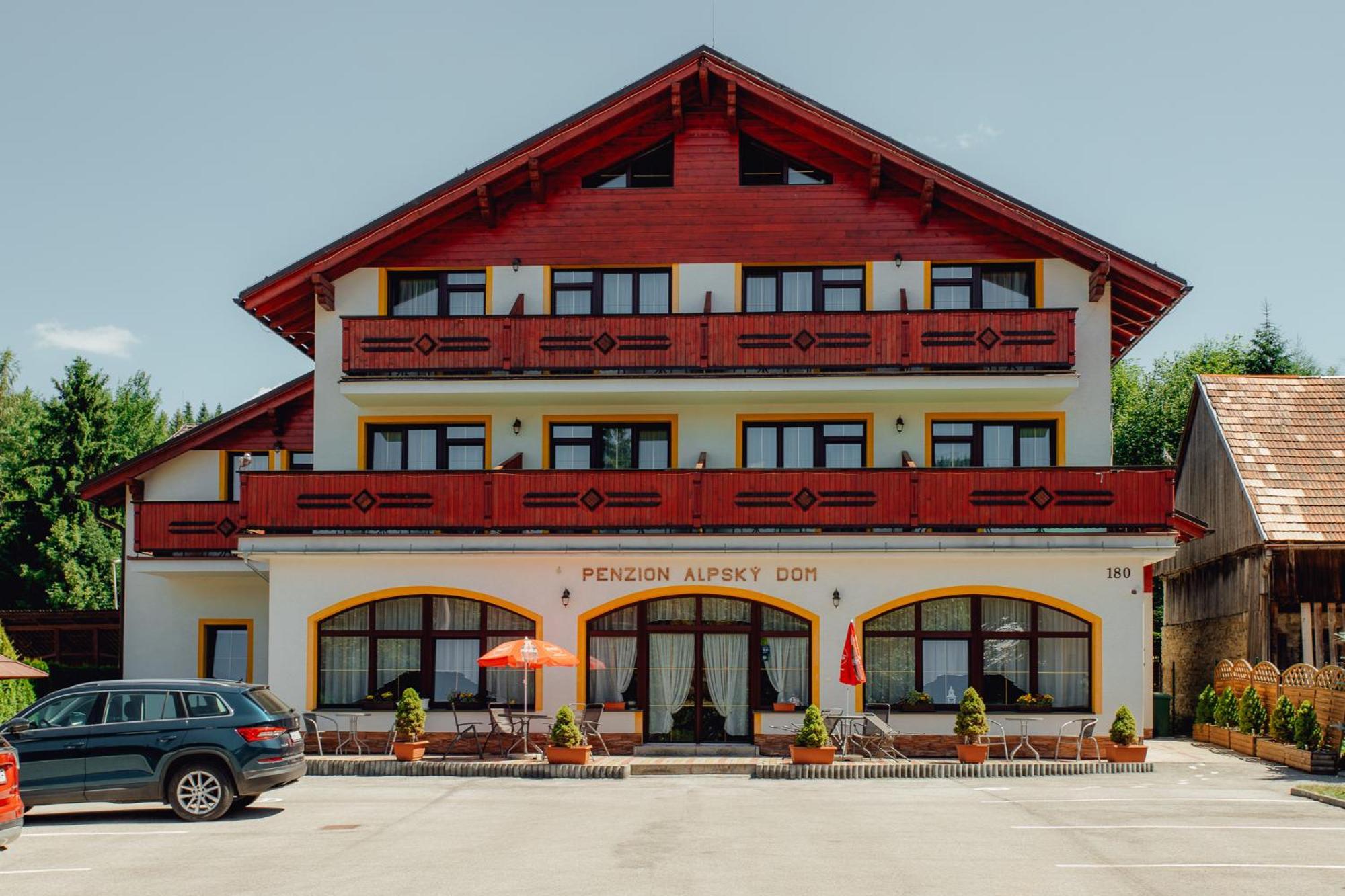 Penzion Alpsky Dom Vitanová Exterior foto